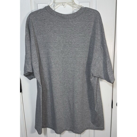 Disneyland Embroidered Embossed T-Shirt Grey Men's 2X - Picture 2 of 5